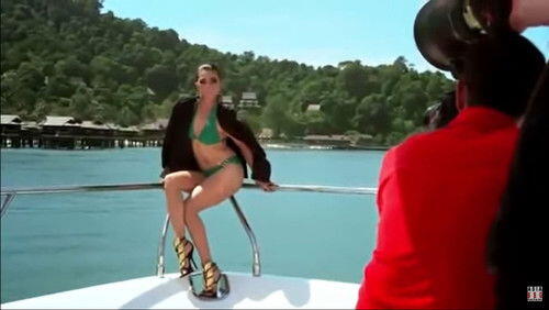 The Girl Who Makes a Splash The Girl Who Makes a Splash