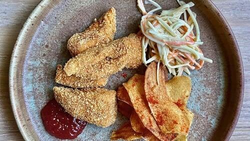 Nuggets de Poulet, Sauce Barbecue et Chips Maison au Paprika