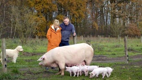 Yvon bespreekt droogte met boer David