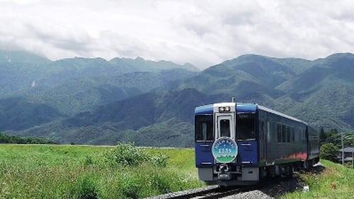 HIGH RAIL 1375: The Tourist Train That Touches New Heights