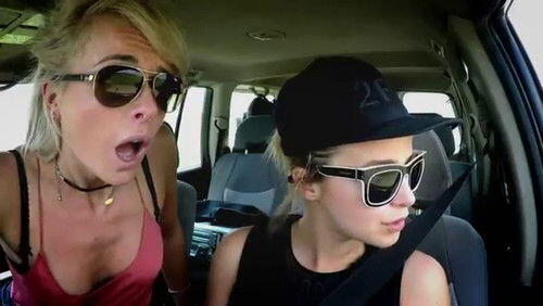 Josje Huisman & Victoria Koblenko in Ethiopië Josje Huisman & Victoria Koblenko in Ethiopië