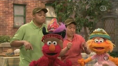 Elmo and Zoe's Hat Contest