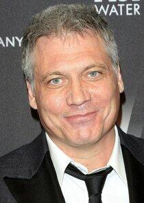 Holt McCallany