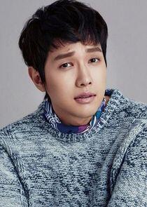 Ji Hyun Woo