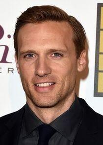 Teddy Sears