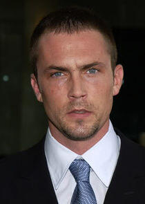 Desmond Harrington