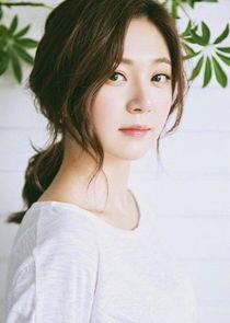 Baek Jin Hee