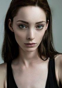 Emma Dumont