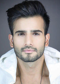 Karan Tacker