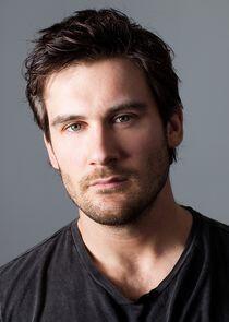 Clive Standen