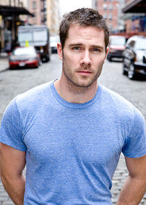 Luke Macfarlane