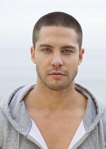 Dean Geyer