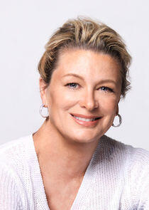 photo of Kristin Hannah