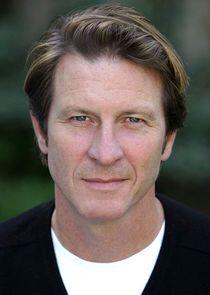 Brett Cullen