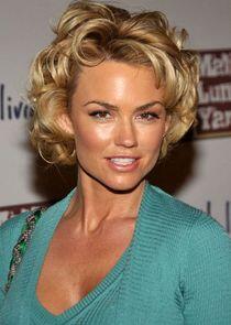 Kelly Carlson