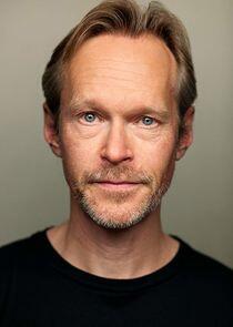 Steven Mackintosh