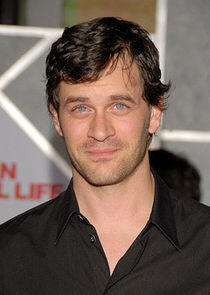 Tom Everett Scott