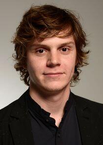 Evan Peters