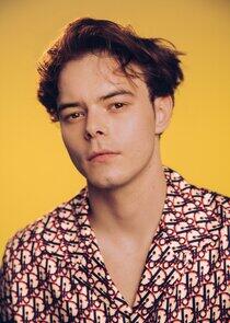 Charlie Heaton