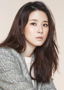 Lee Bo Young