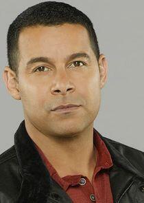 Jon Huertas