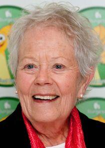 Annette Crosbie